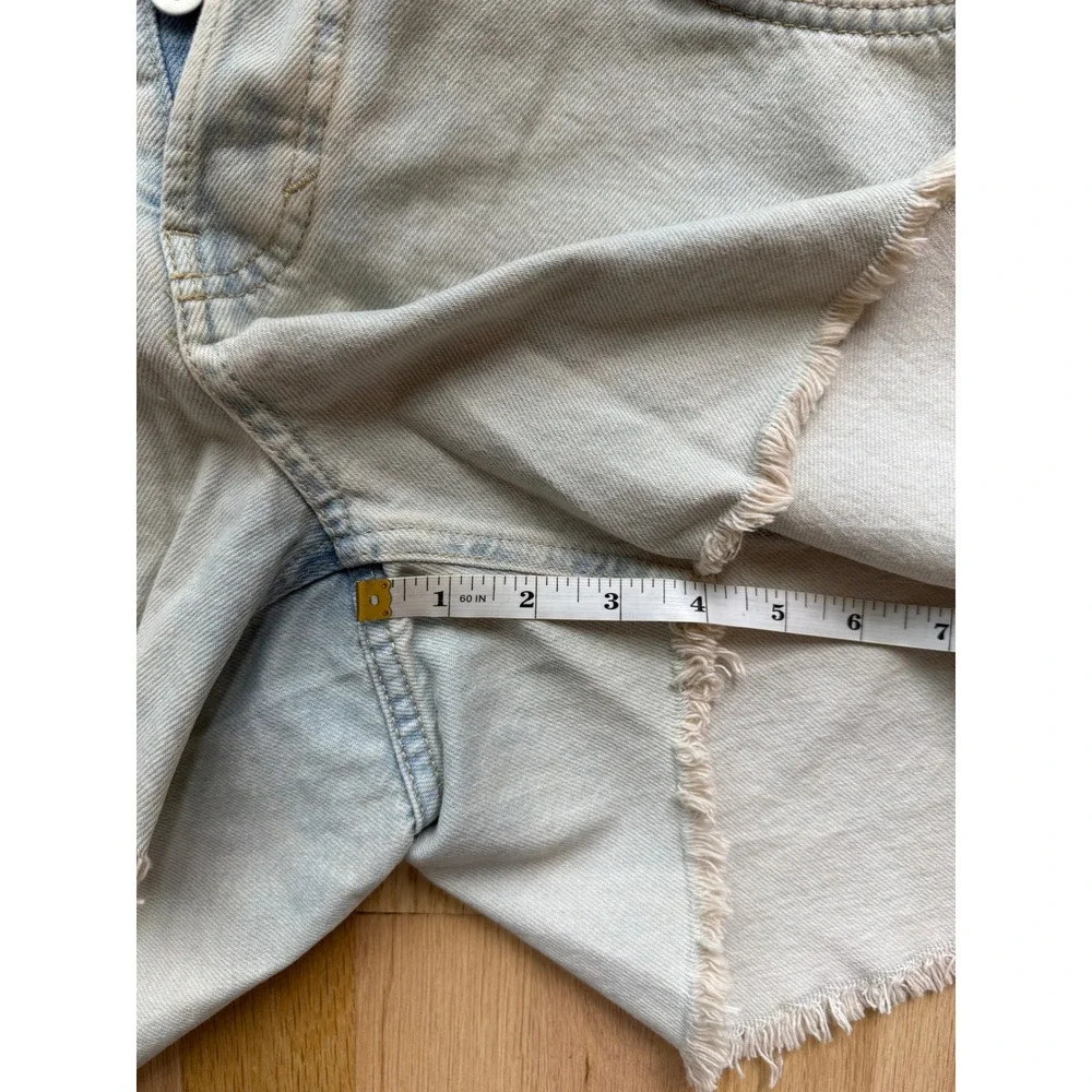 NWT H&M Denim Cut Off Shorts Women Light Blue High Waisted Frayed Hem Size 10